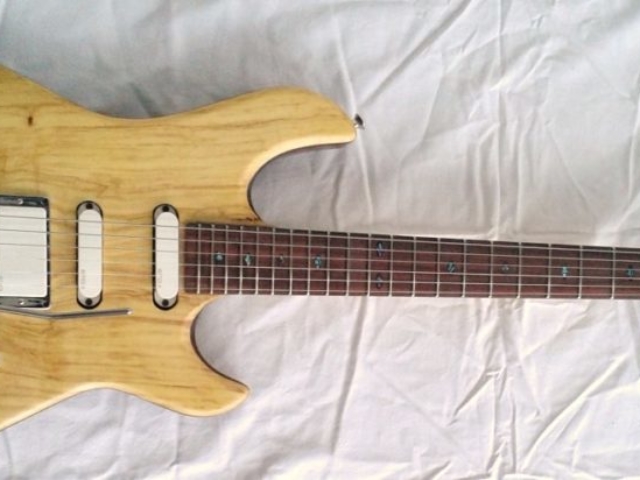 Custom Drop Top Electric Guitar Lutherie LEGG Natural Wood